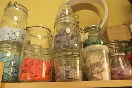 Atelier Mosaïque et Laque, pierres à tesselles