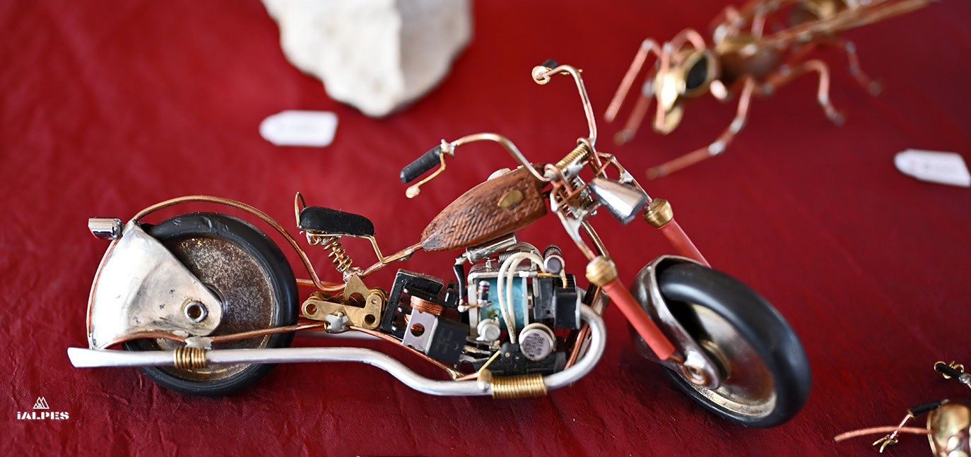 Création 74, modele réduit moto