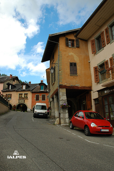 Alby-sur-Chéran maison médievale
