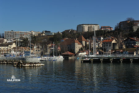 Hôtel avec vue port de Thonon et lac Léman