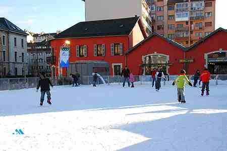Annecy, patinoire de Noël