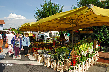 Ville-la-Grand, jour de marché