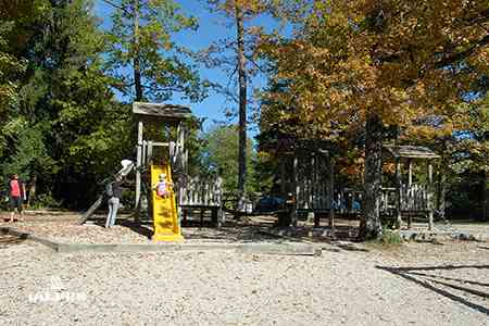 Toboggan enfants parc des Dronières, Cruseilles