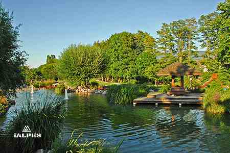 Ville-la-grand parc des écureuils